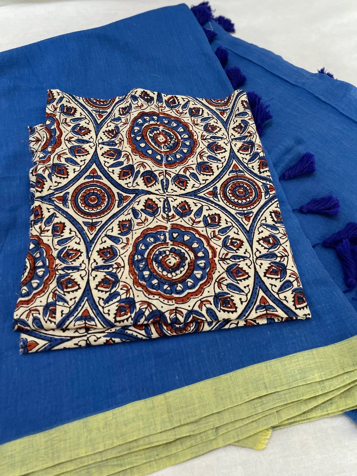 Plain Mulmul soft cotton saree with Contrast Blouse