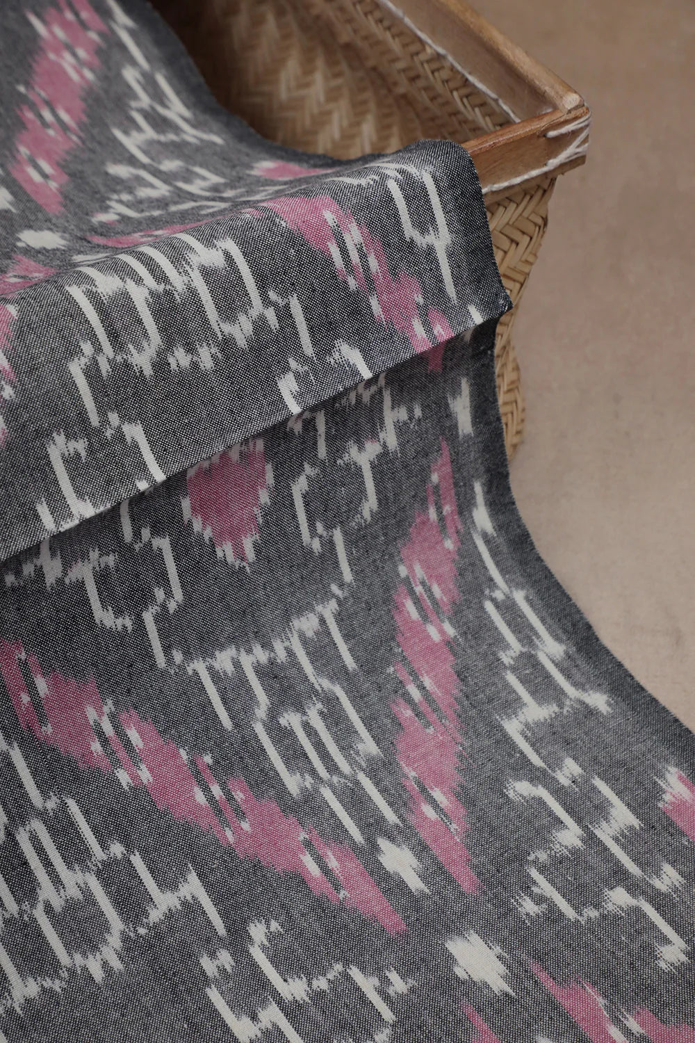 Plain Mulmul soft cotton saree with Contrast Blouse