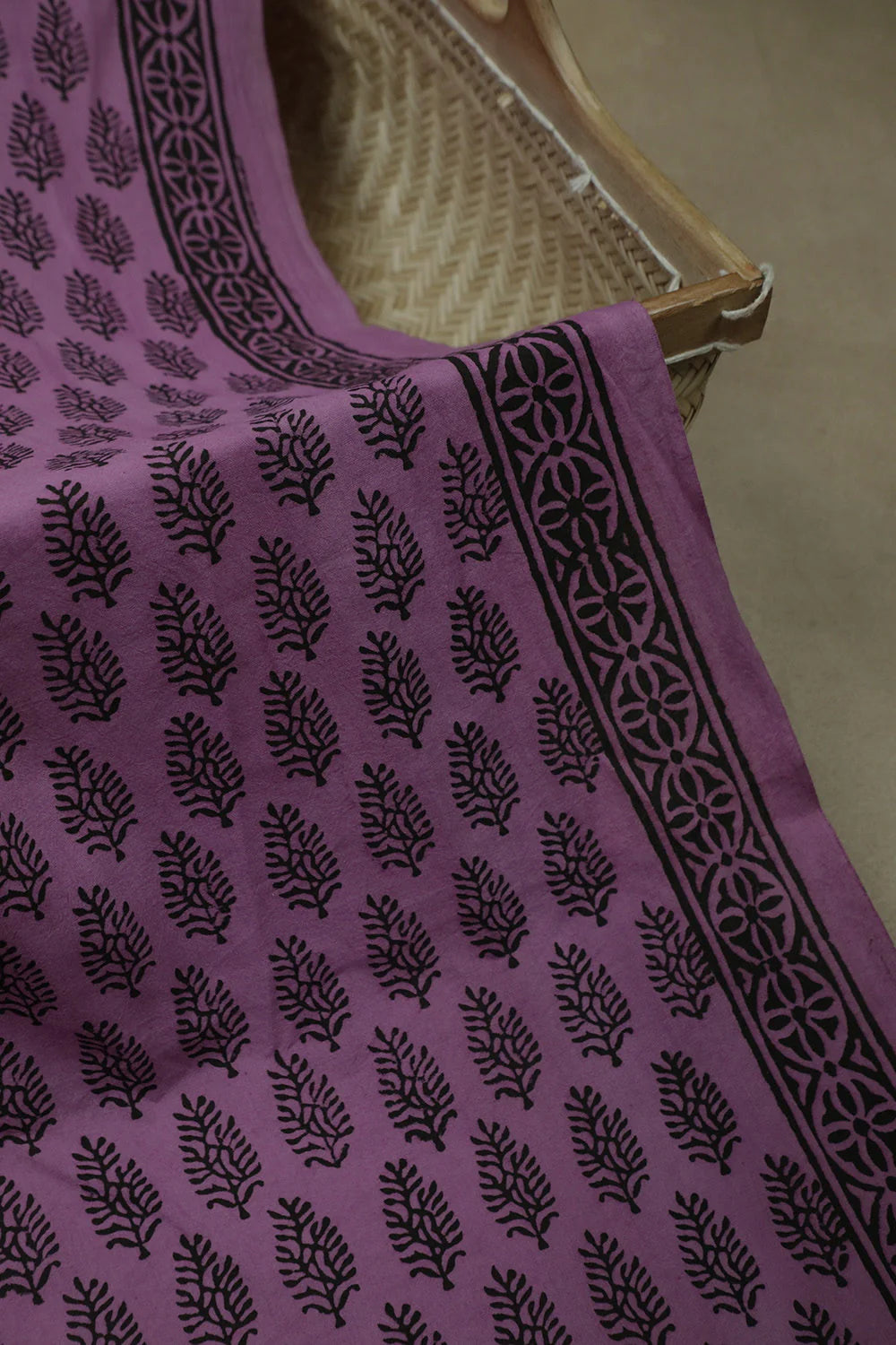 Plain Mulmul soft cotton saree with Contrast Blouse