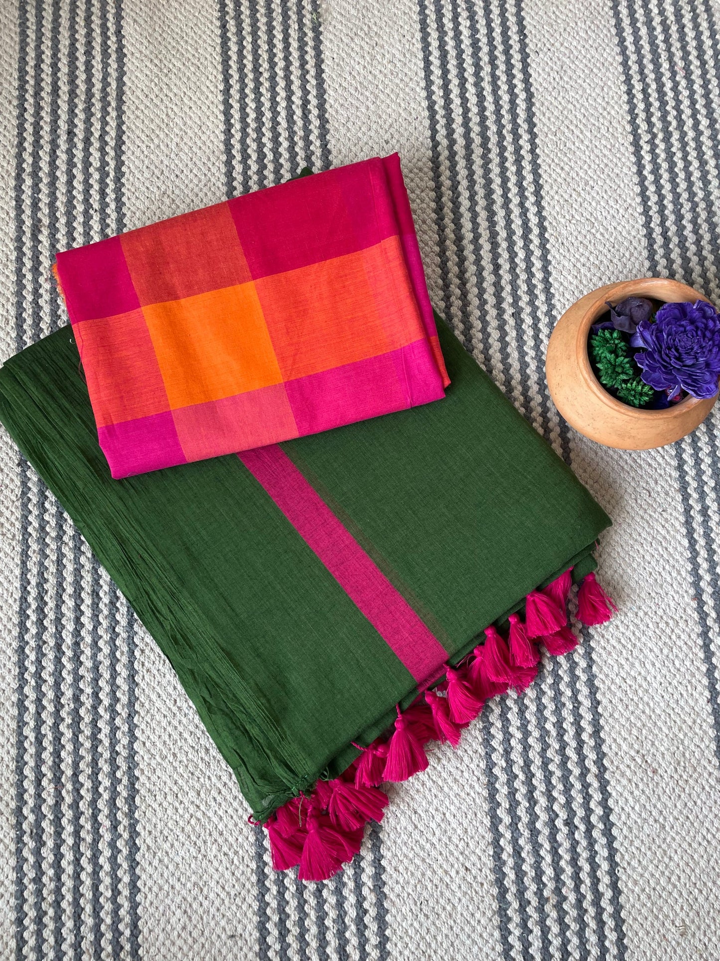 Plain Mulmul soft cotton saree with Contrast Blouse