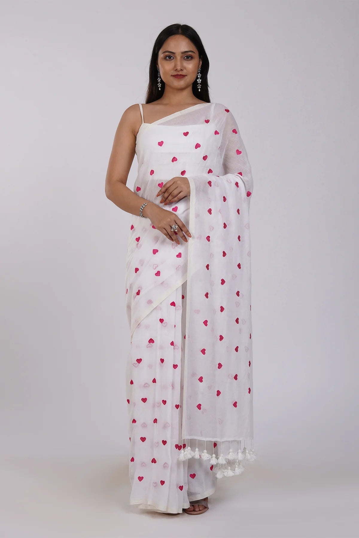 Mul cotton saree with Heart Embroidery