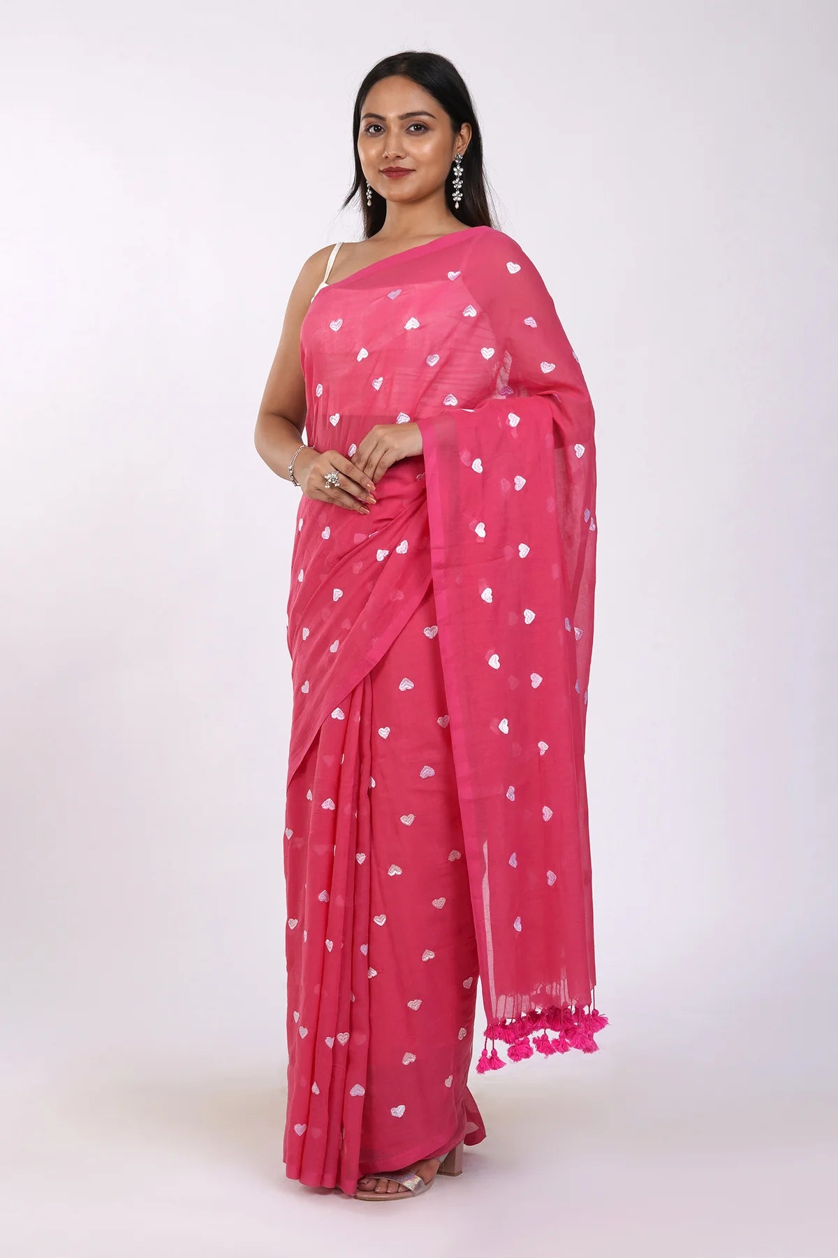 Mul cotton saree with Heart Embroidery