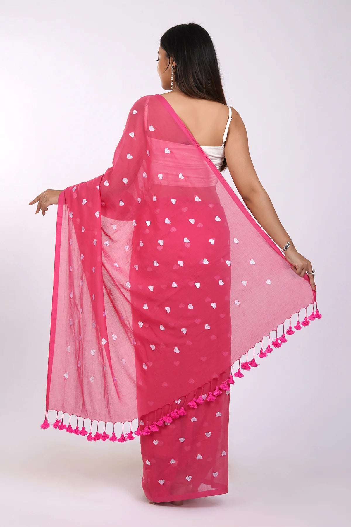 Mul cotton saree with Heart Embroidery