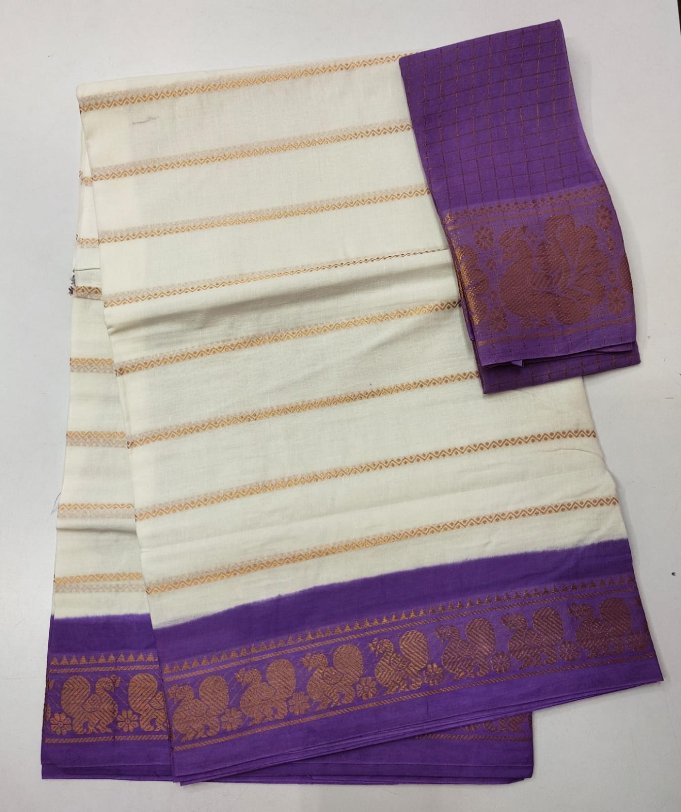 Madurai Sungudi saree