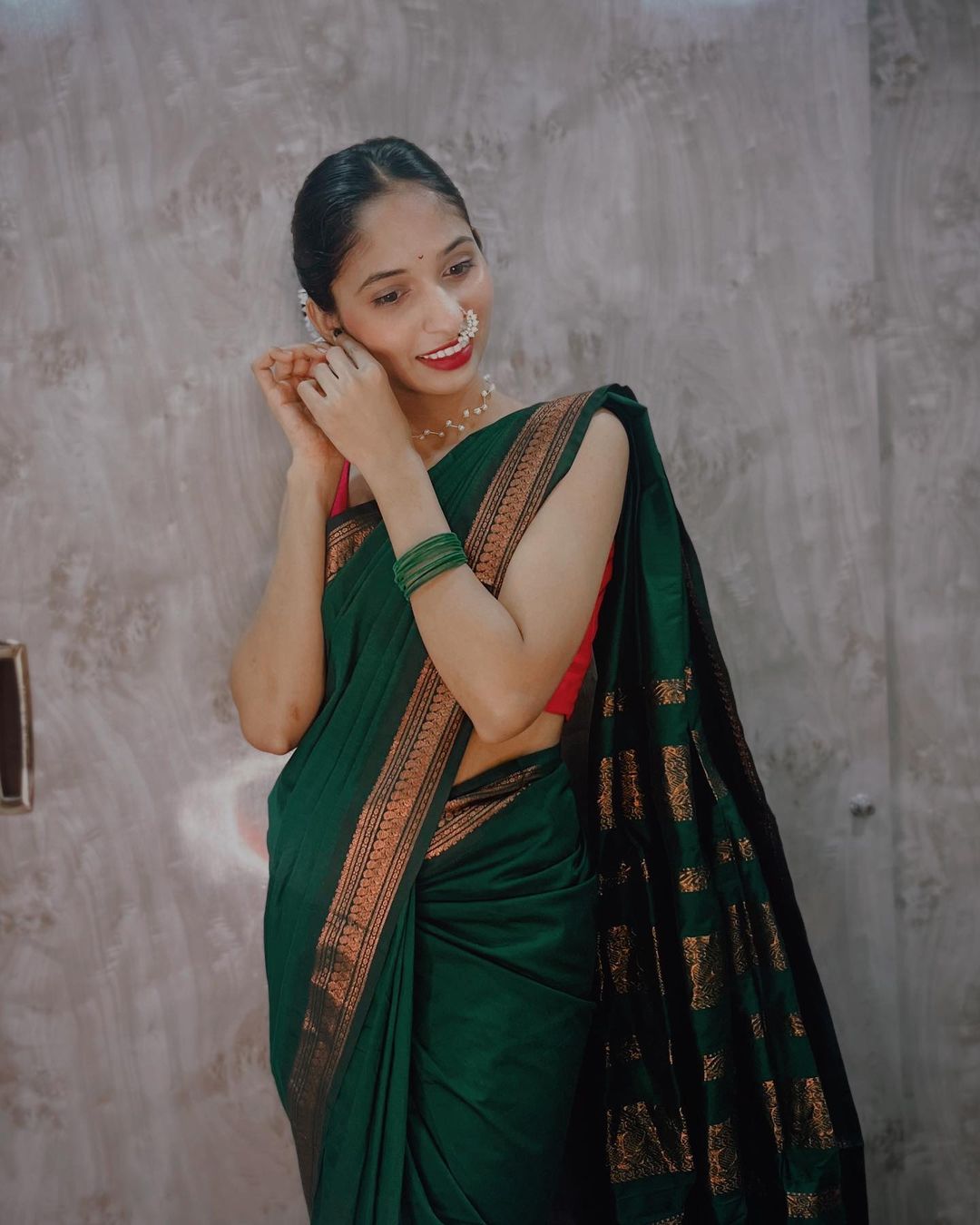 Azhagiye Madurai cotton Silk Saree