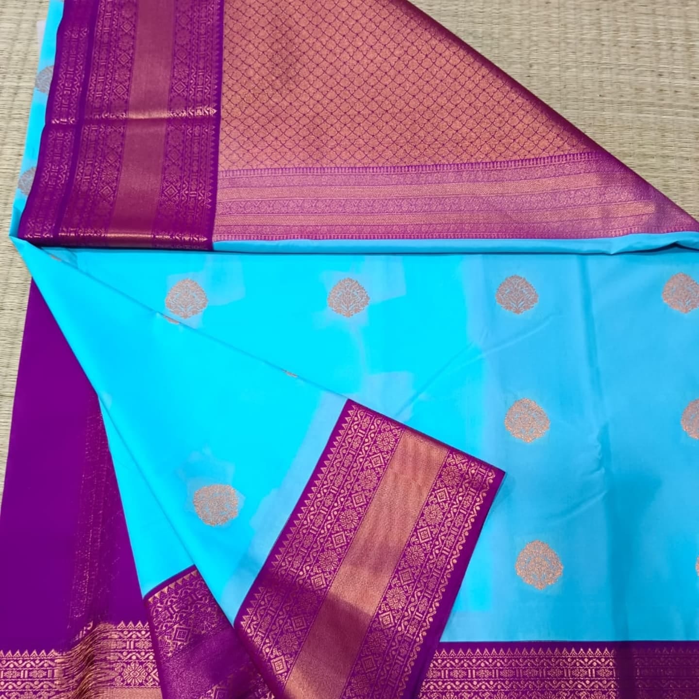 Ramya Pandian Inspired Semi Kanchi Silk Saree